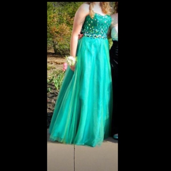 Prom Dress - Picture 3 of 3